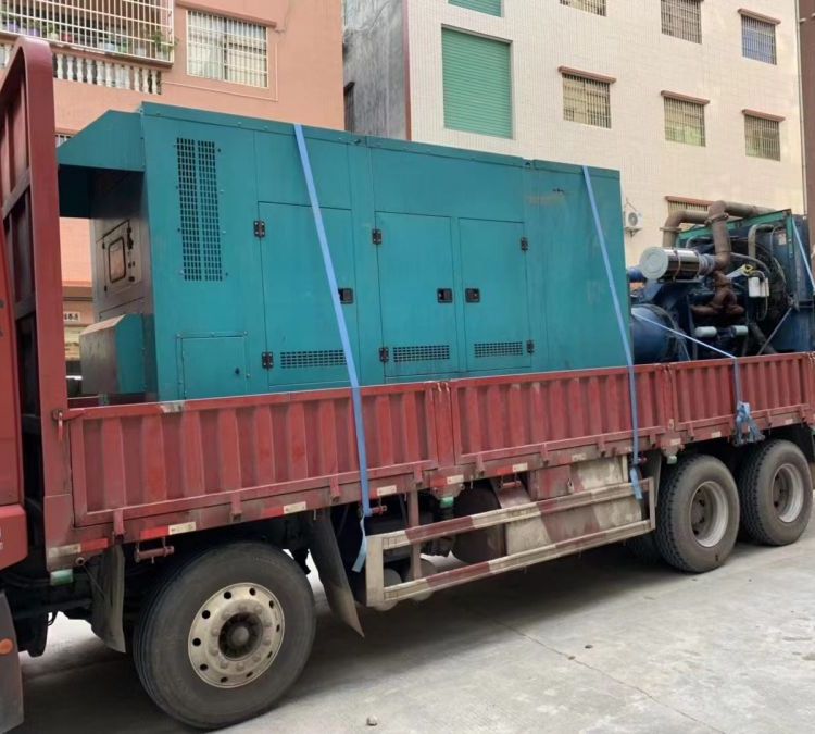 港南如何在不同负载率下确保 400KW 柴油发电机组的正常运行？