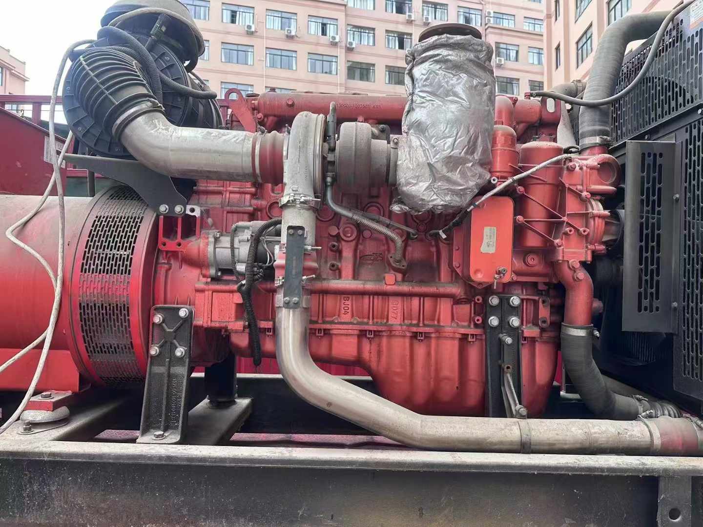 港南如何选择适合 600kW 柴油发电机组的过载保护器？