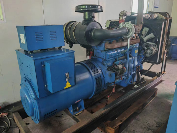 港南100kW柴油发电机组使用多级机油有哪些优缺点？